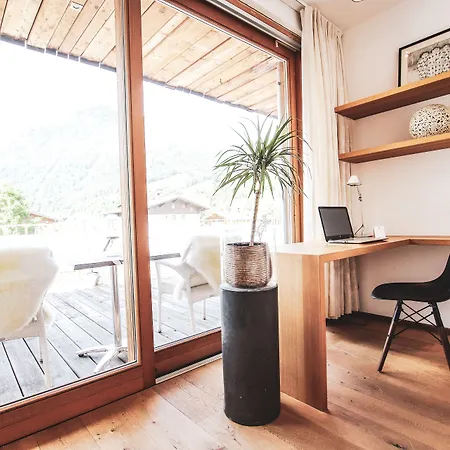 Active By Leitner's 4*