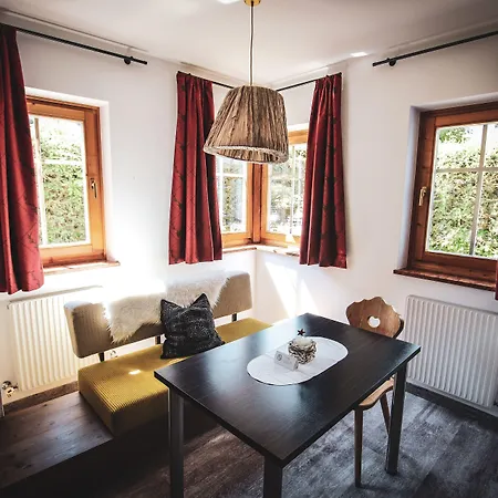 Active By Leitner's 4*