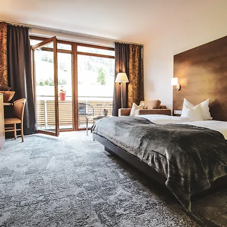 Active By Leitner's 4*