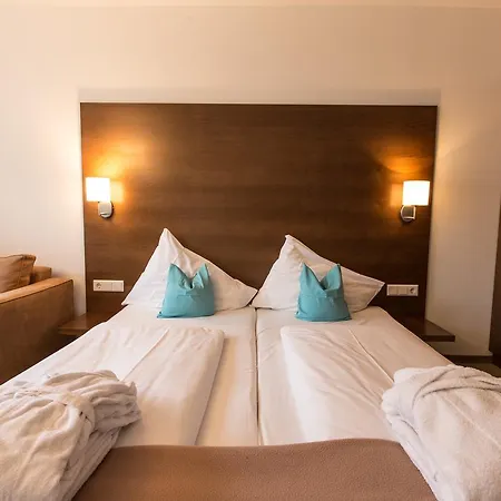 Active By Leitner's 4*