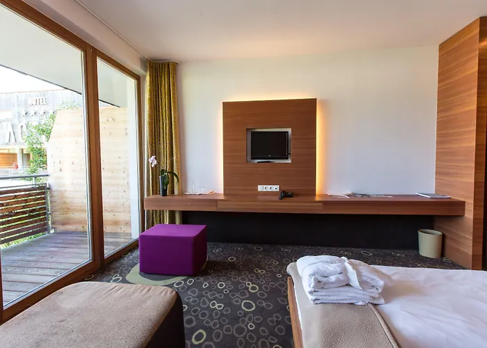 Active By Leitner's 4*